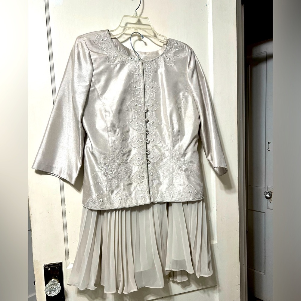Elegant Silver Mother of the Groom/Bride Jacket and Skirt Set